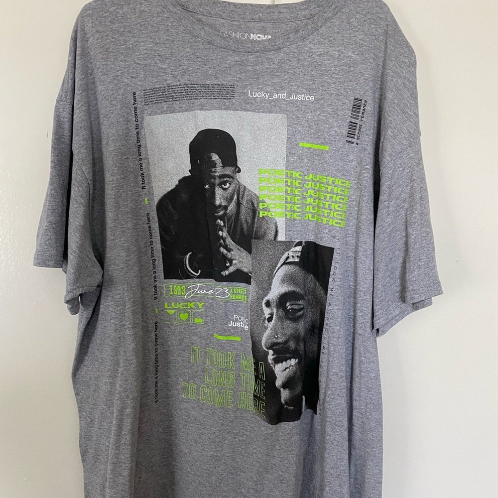 2pac over size shirt.